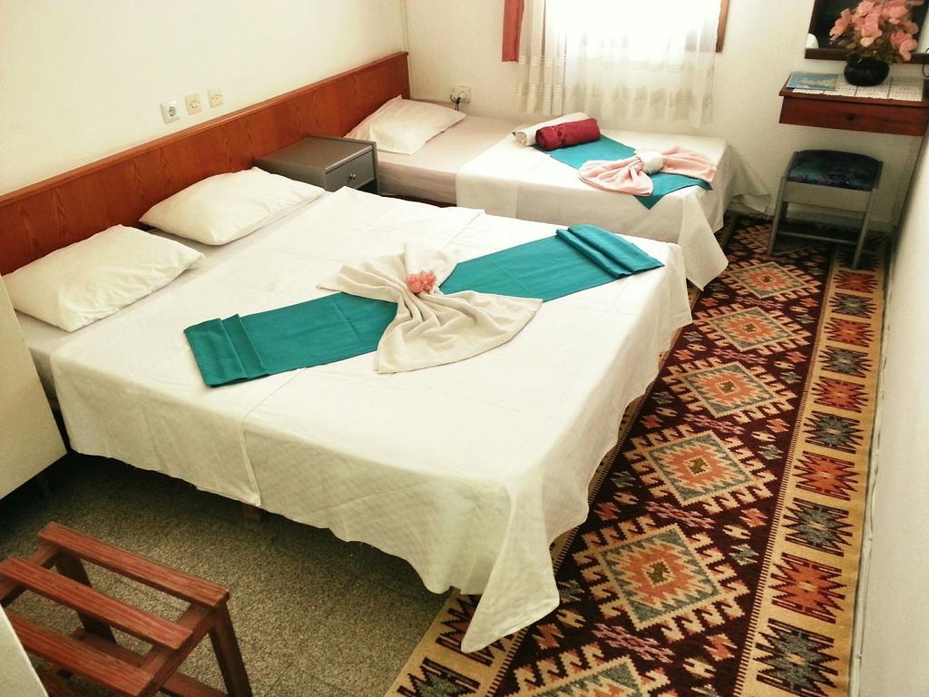 Parmis Rooms Çeşme Rom bilde
